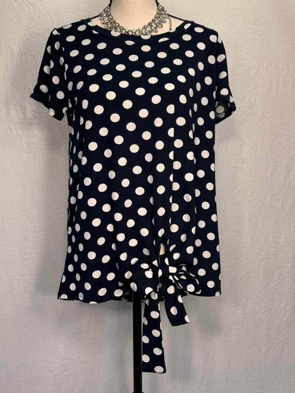 Acting Pro Blue and White Polka Dot Shirt Women size M